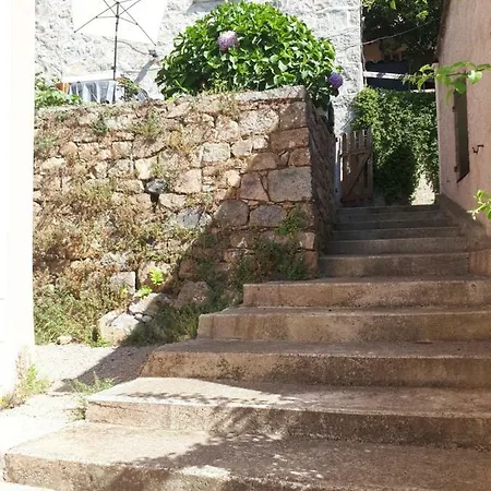 Corse Village Calcatoggio Location Pour 2 Pers Avec Terrasse 5 Kms Des Plages Apartment *